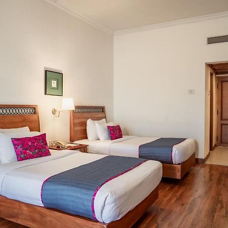 The Avenue Regent Hotel Kochi Eksteriør billede